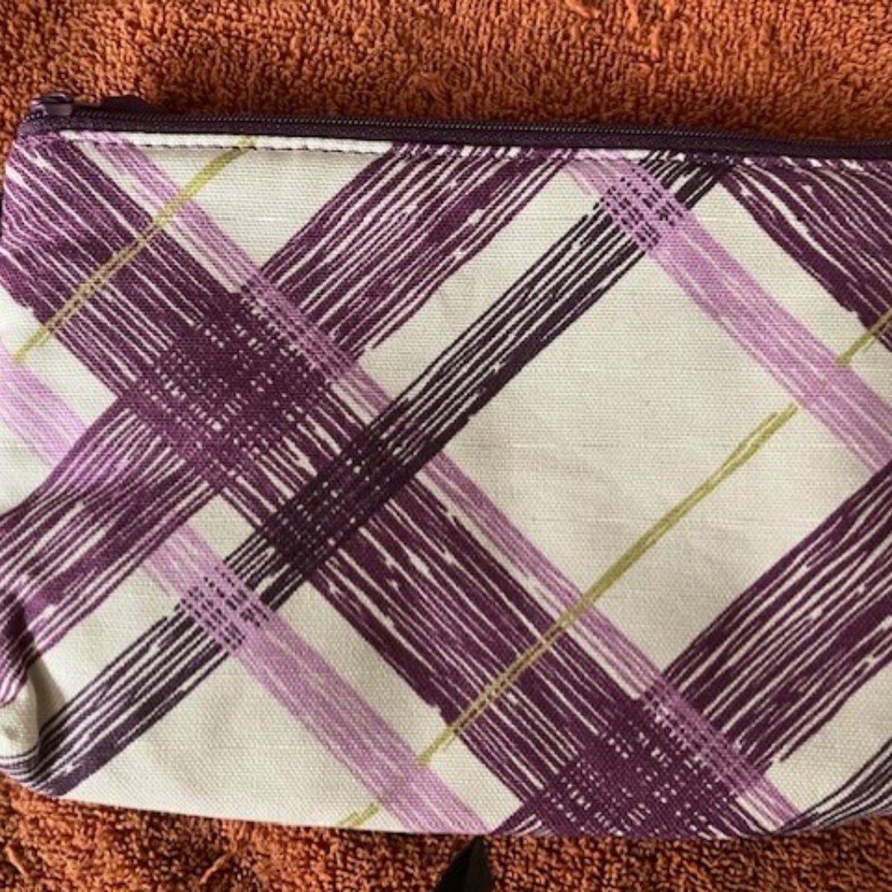 Thirty One Plum Plaid Mini Zipper Pouch